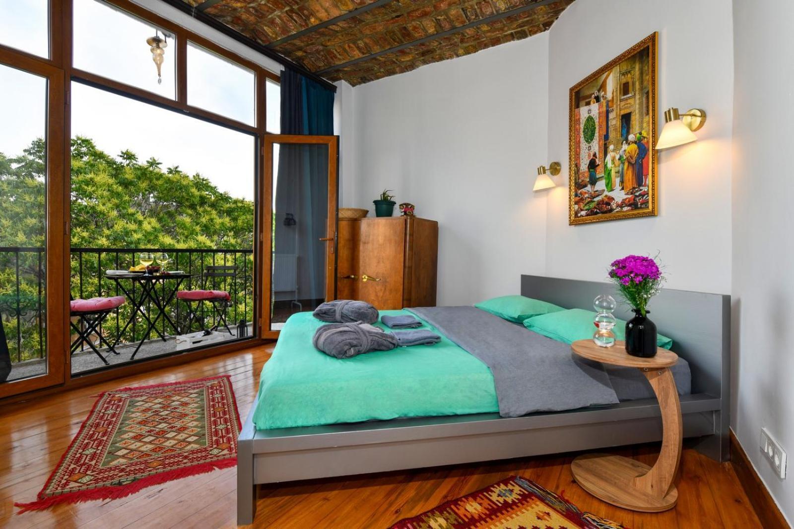 Galata Tower Is Almost In Your Bedroom And In The Balconies Rooftop Terrace With Golden Horn View Apartment