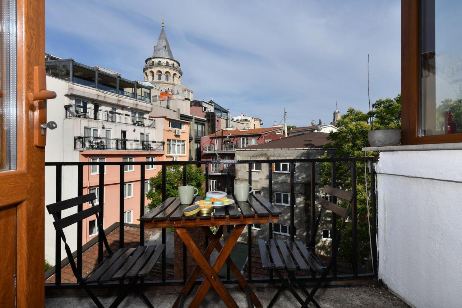 Daire Galata Tower Is Almost In Your Bedroom And In The Balconies Rooftop Terrace With Golden Horn View *
