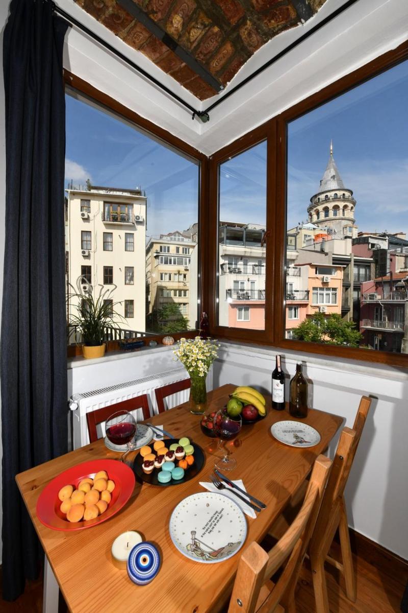 Daire Galata Tower Is Almost In Your Bedroom And In The Balconies Rooftop Terrace With Golden Horn View